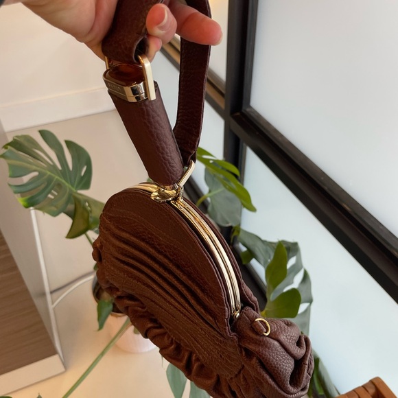 Fendi Brown Rouched Leather Wristlet Handbag - Picture 5 of 8